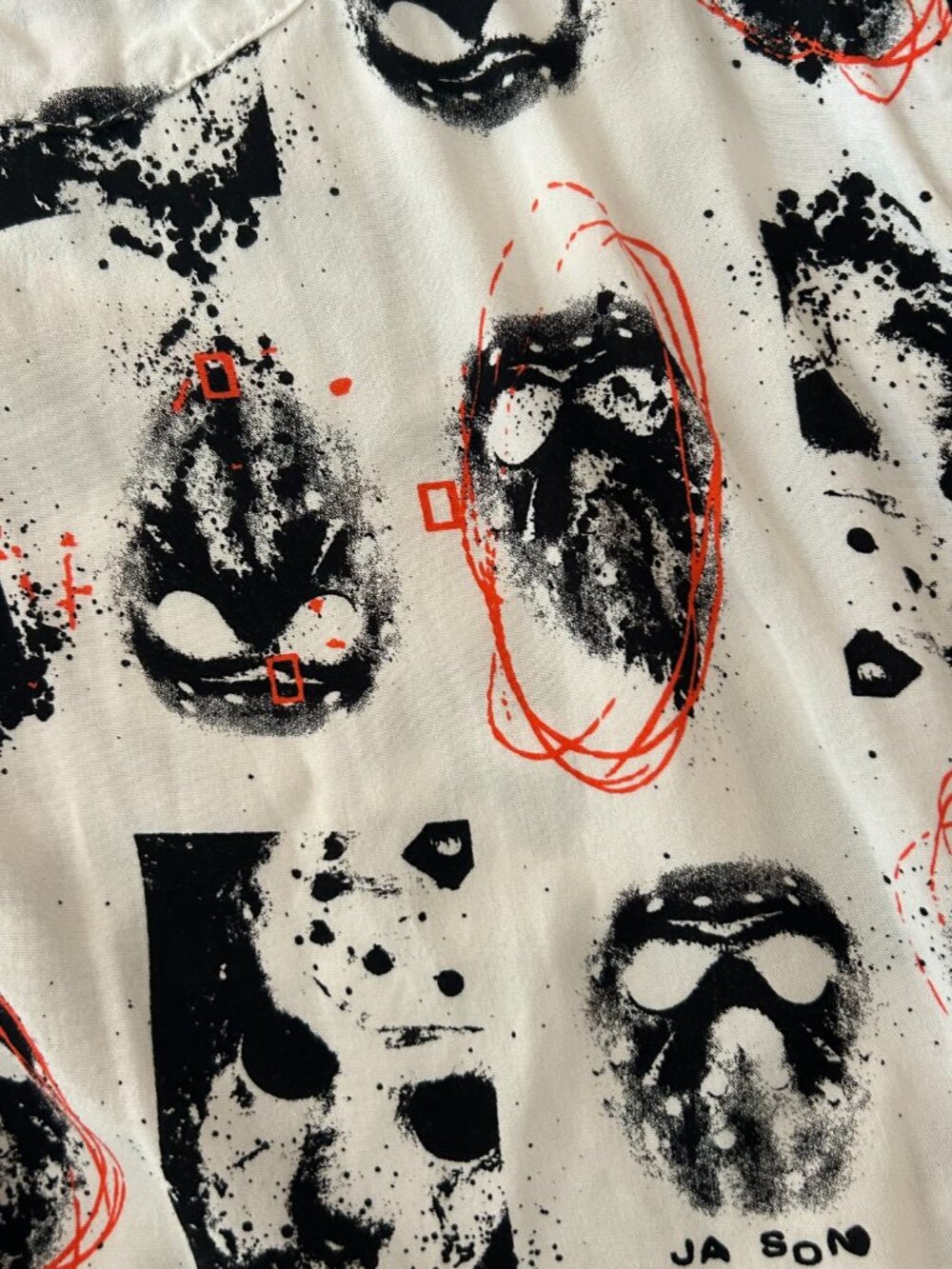 Friday the 13th Jason Voorhees Men's Short-Sleeve Button-Up Shirt Size Medium - Picture 6 of 10
